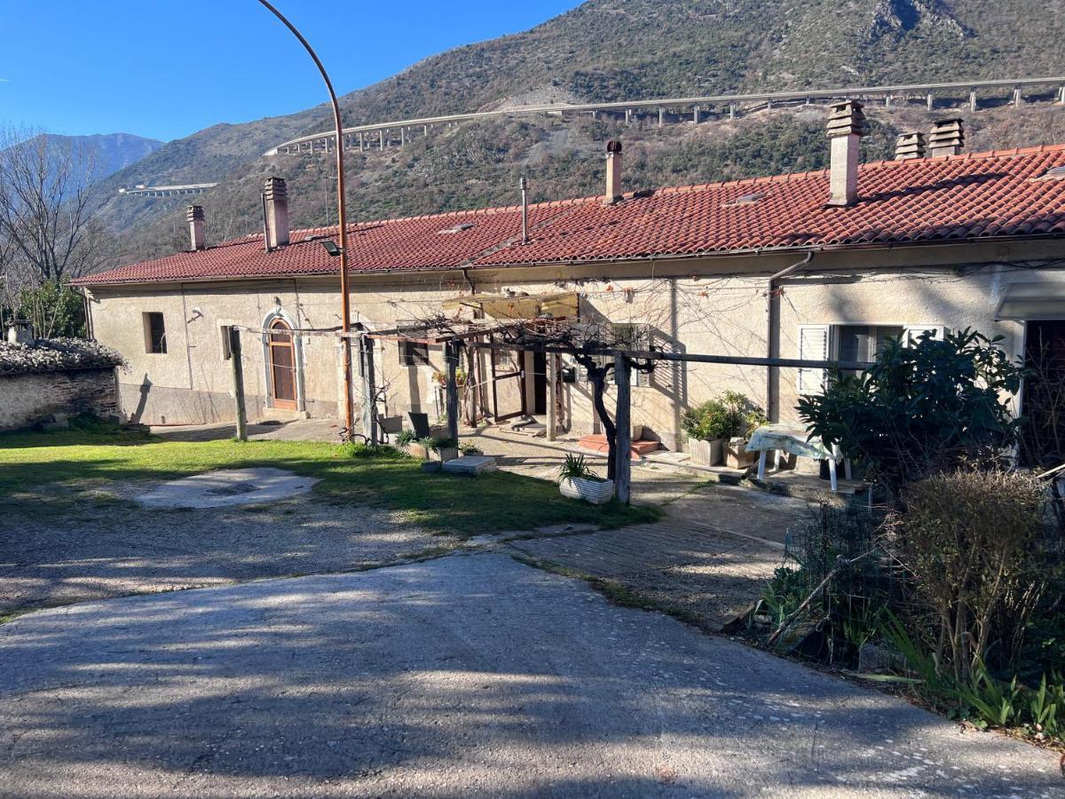 Il Rustico Uno A Bugnara Nella Valle Del Sagittario Sulmona Buitenkant foto